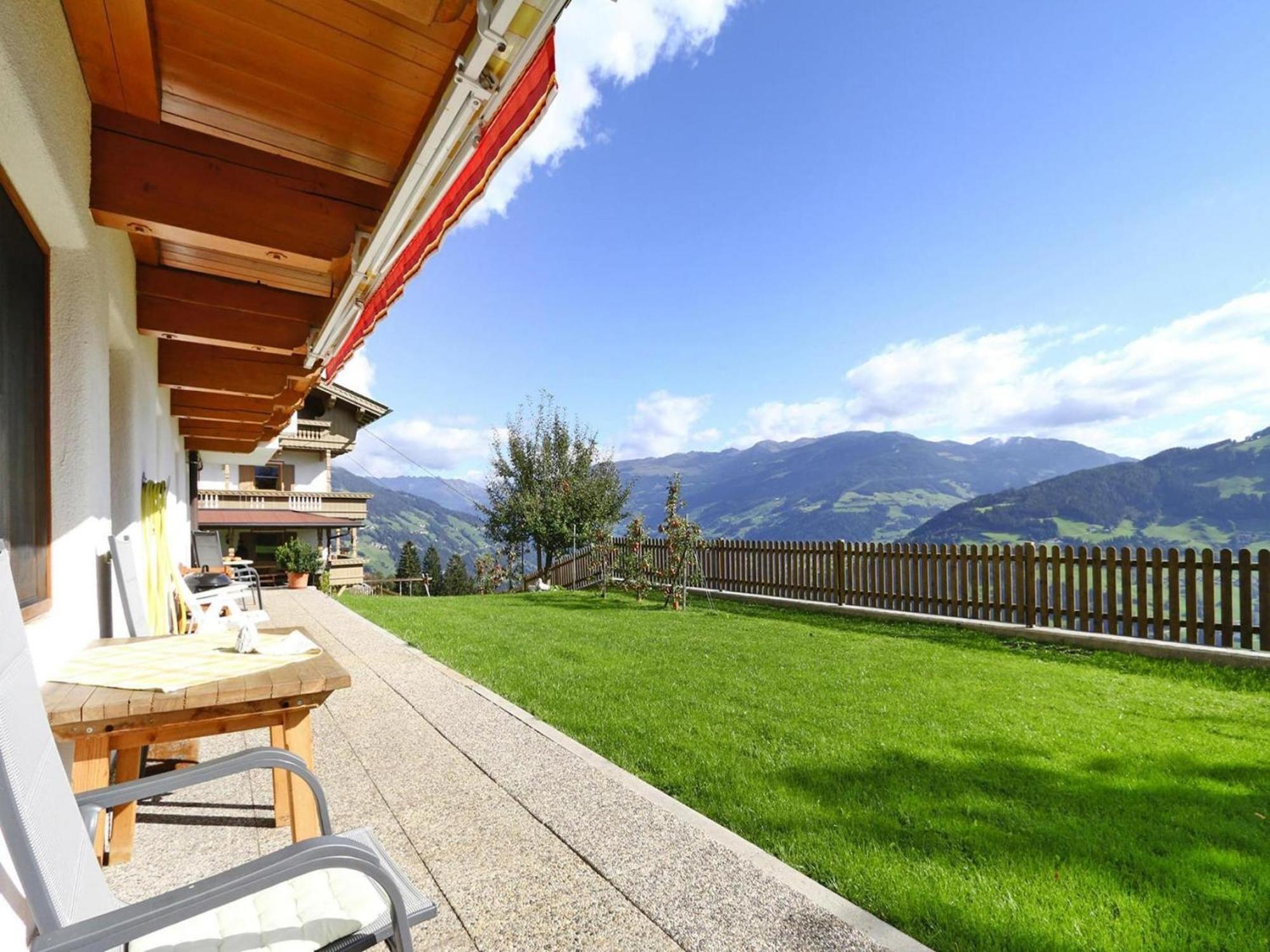 Apartment In Hippach Im Zillertal In The Mountains Muhlen  Luaran gambar