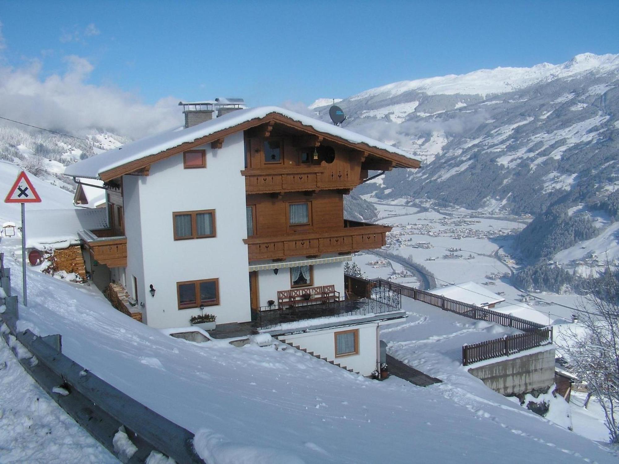 Apartment In Hippach Im Zillertal In The Mountains Muhlen  Luaran gambar