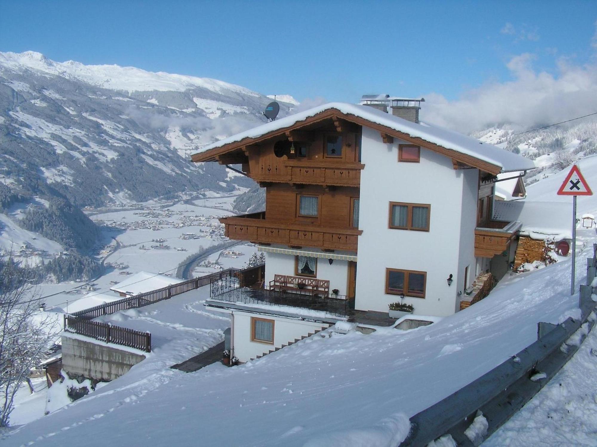 Apartment In Hippach Im Zillertal In The Mountains Muhlen  Luaran gambar